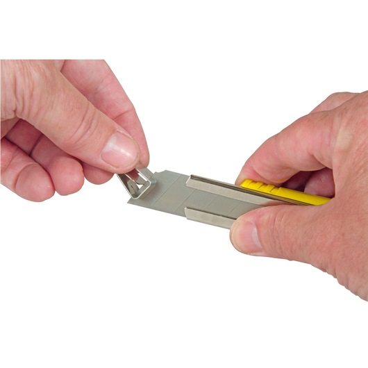 STANLEY 0-10-421 snap-off blade knife, close-up showing blade snapping feature.