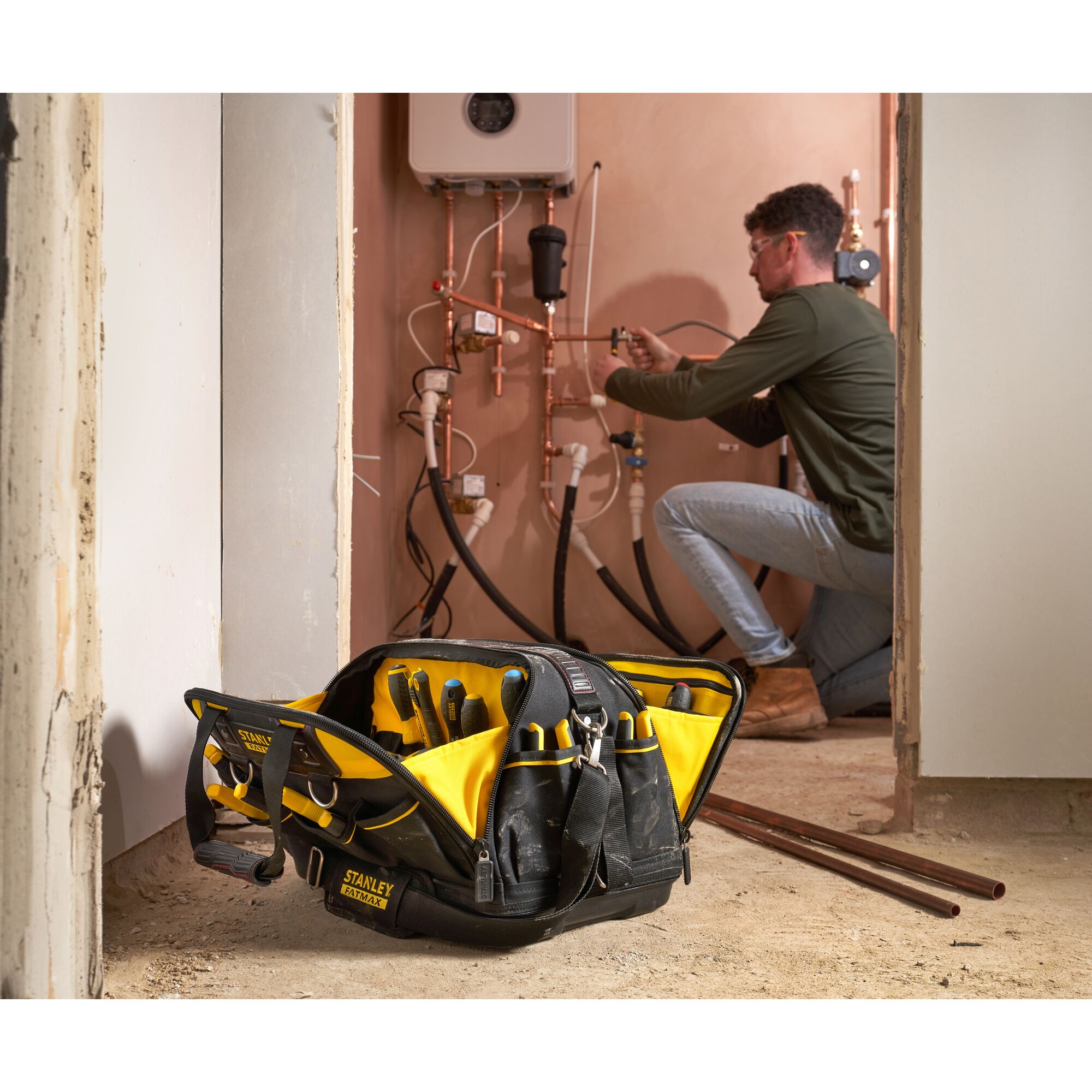 Flexible Mount 590 OGASAKAブラック/イエロー FATMAX® Bolsa de múltiple acceso | STANLEY